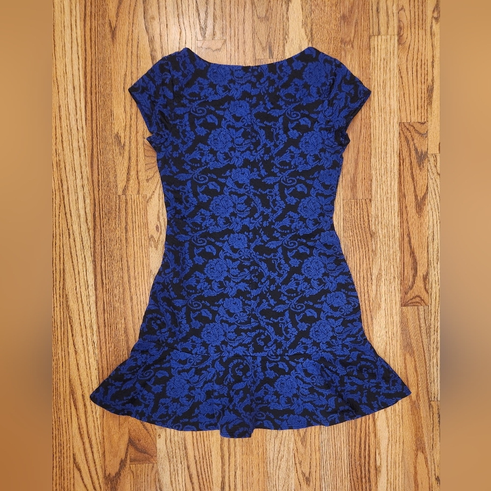 Blue and Black Floral Dress By Lilly Rose, Size: Small.  Excellent Condition